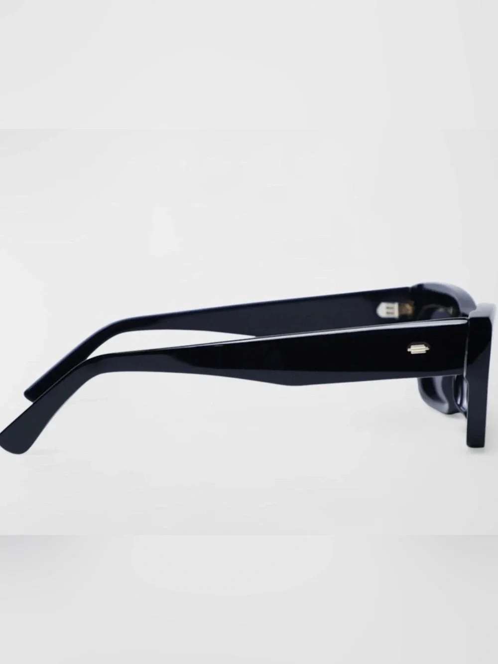 KIMEZE $569 Concept 3 Black Acetate Cat-Eye Sunglasses Handmade Made In Italy